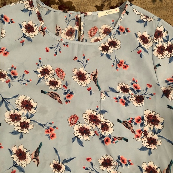 Le Lis M Blue Bird Print Top Blouse Shirt Sweet - Picture 4 of 4
